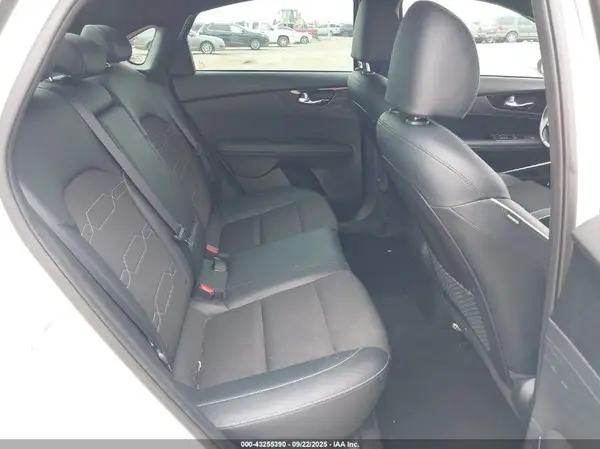 3KPF54AD0PE627917 2023 KIA FORTE - Image 8