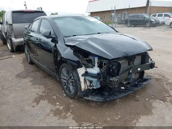 3KPF54AD0PE633426 2023 KIA FORTE - Image 1