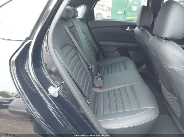 3KPF54AD0PE633426 2023 KIA FORTE - Image 8