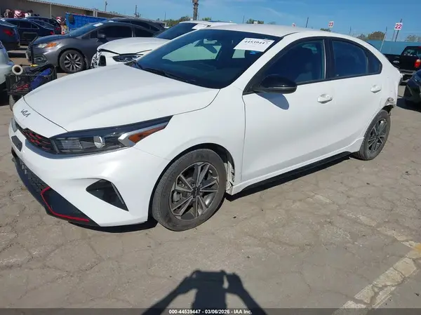 3KPF54AD0PE656706 2023 KIA FORTE - Image 2