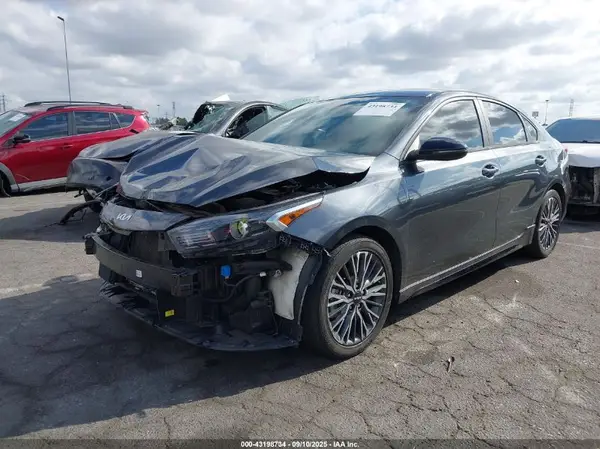 3KPF54AD0PE657225 2023 KIA FORTE - Image 2