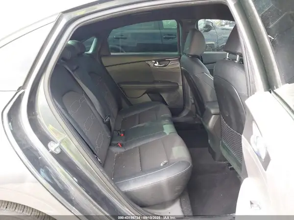 3KPF54AD0PE657225 2023 KIA FORTE - Image 8