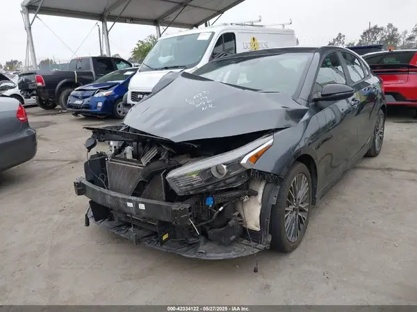 3KPF54AD0PE658617 2023 KIA FORTE - Image 2