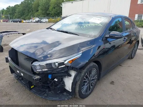 3KPF54AD0PE660237 2023 KIA FORTE - Image 2