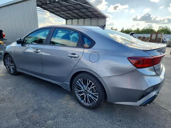 3KPF54AD0PE660447 2023 KIA FORTE - Image 2