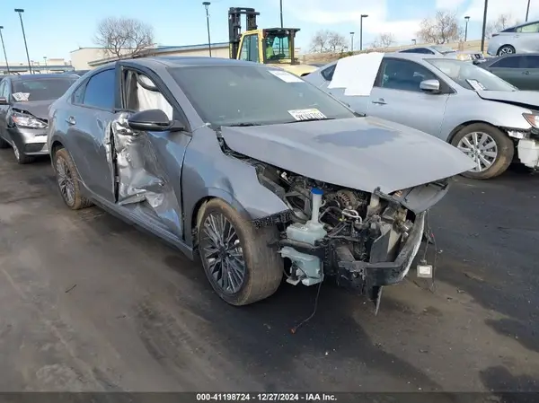 3KPF54AD0PE666927 2023 KIA FORTE - Image 1
