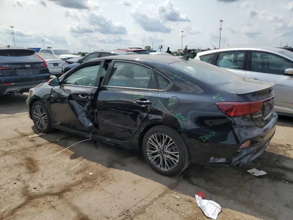 3KPF54AD0PE674722 2023 KIA FORTE - Image 2