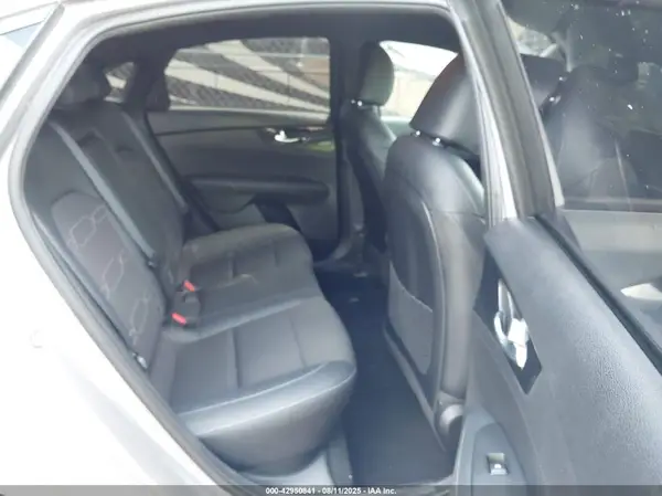 3KPF54AD0RE693113 2024 KIA FORTE - Image 8