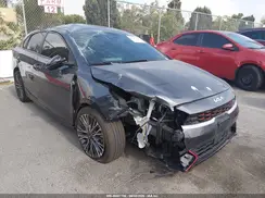 3KPF54AD0RE700285 2024 KIA FORTE