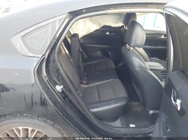 3KPF54AD0RE705695 2024 KIA FORTE - Image 8