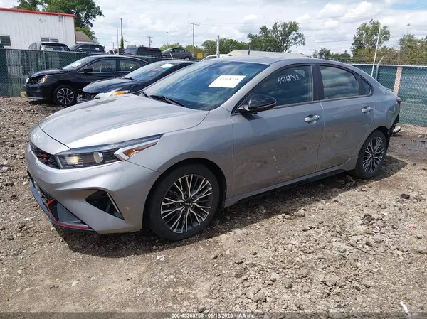 3KPF54AD0RE715112 2024 KIA FORTE - Image 2