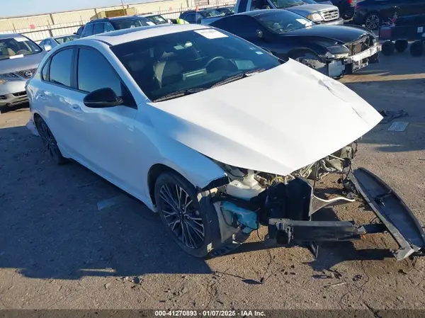 3KPF54AD0RE715773 2024 KIA FORTE - Image 1