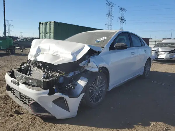 3KPF54AD0RE717278 2024 KIA FORTE - Image 1