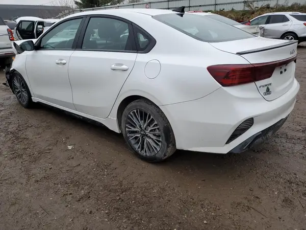 3KPF54AD0RE717541 2024 KIA FORTE - Image 2