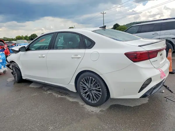 3KPF54AD0RE726157 2024 KIA FORTE - Image 2