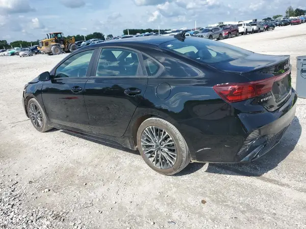 3KPF54AD0RE728460 2024 KIA FORTE - Image 2