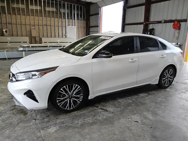 3KPF54AD0RE728751 2024 KIA FORTE - Image 1