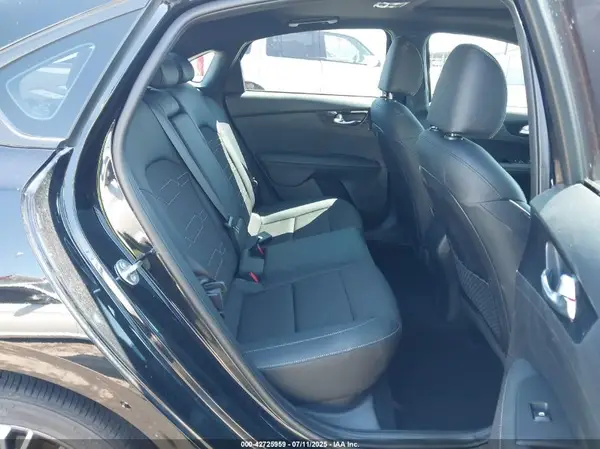 3KPF54AD0RE746747 2024 KIA FORTE - Image 8