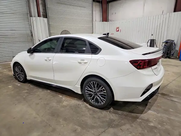 3KPF54AD0RE747610 2024 KIA FORTE - Image 2