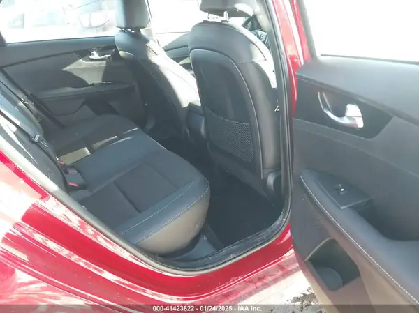 3KPF54AD0RE748059 2024 KIA FORTE - Image 8