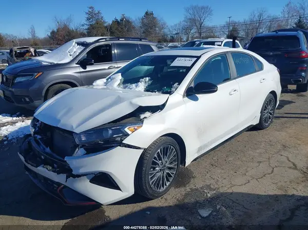 3KPF54AD0RE751916 2024 KIA FORTE - Image 2