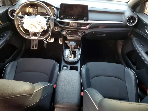 3KPF54AD0RE753830 2024 KIA FORTE - Image 8