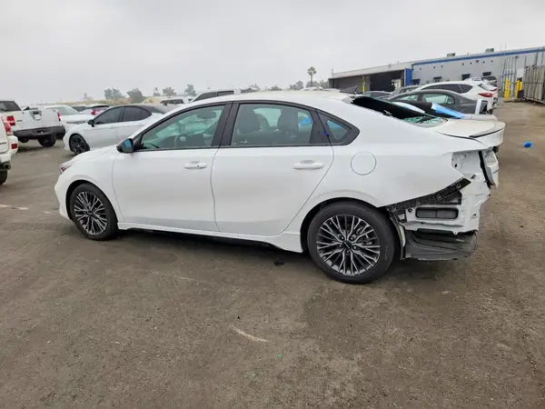 3KPF54AD0RE803481 2024 KIA FORTE - Image 2