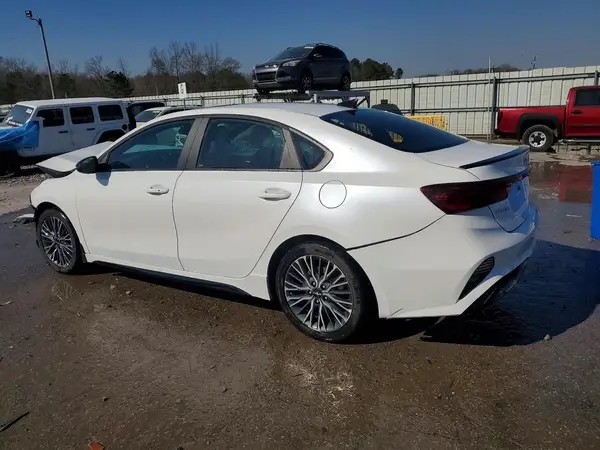 3KPF54AD0RE817669 2024 KIA FORTE - Image 2