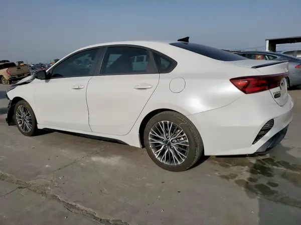 3KPF54AD0RE839803 2024 KIA FORTE - Image 2