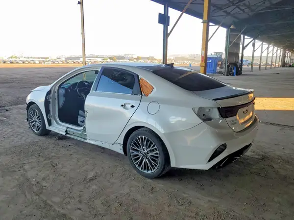 3KPF54AD0RE839929 2024 KIA FORTE - Image 2