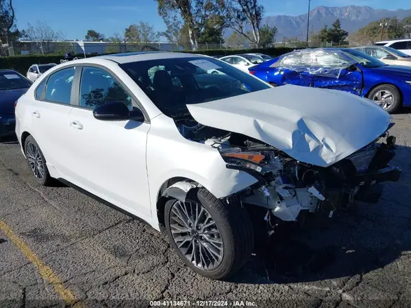 3KPF54AD0RE840353 2024 KIA FORTE - Image 1