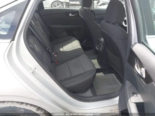 3KPF54AD1KE025052 2019 KIA FORTE - Image 8