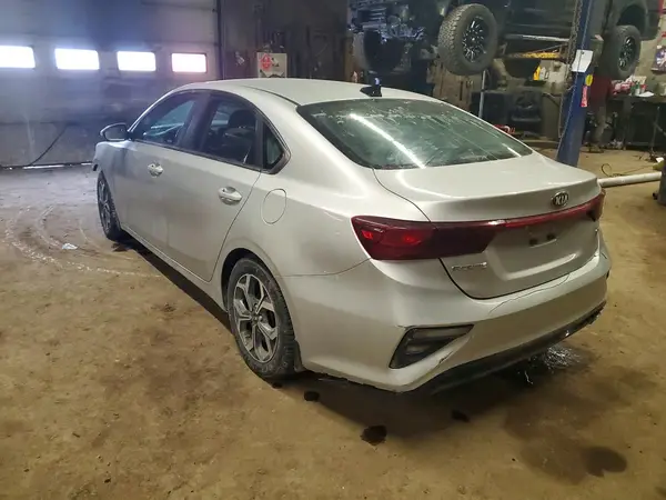 3KPF54AD1KE053112 2019 KIA FORTE - Image 2