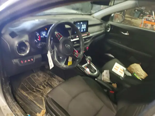 3KPF54AD1KE053112 2019 KIA FORTE - Image 8
