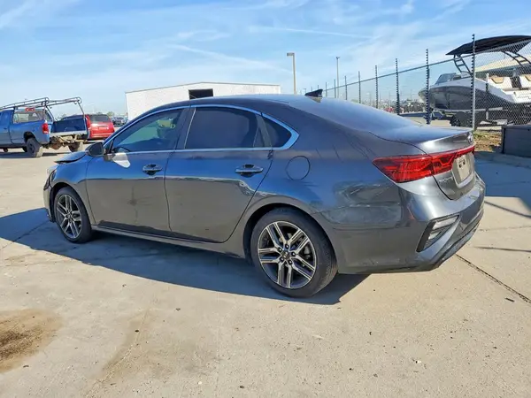3KPF54AD1KE055426 2019 KIA FORTE - Image 2