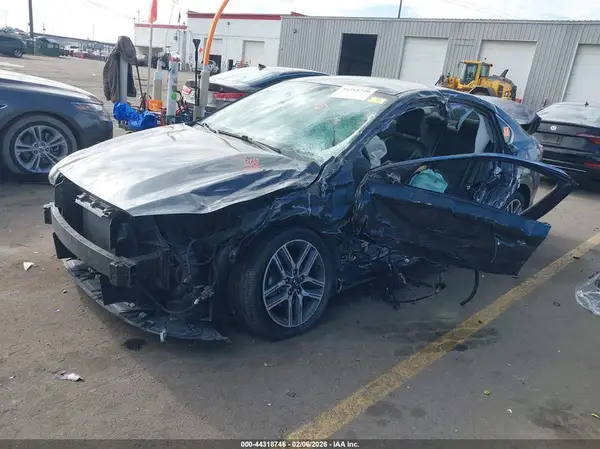 3KPF54AD1KE057130 2019 KIA FORTE - Image 2