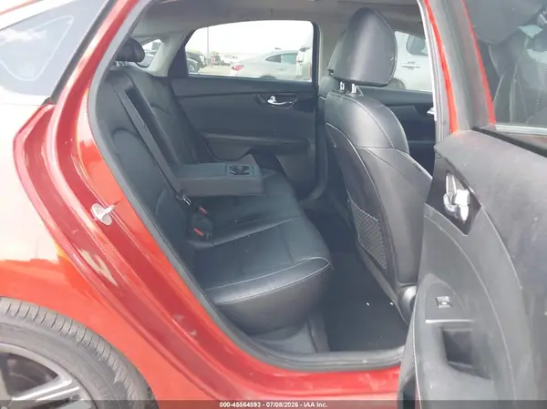 3KPF54AD1KE084313 2019 KIA FORTE - Image 8