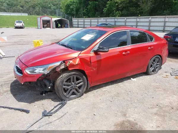 3KPF54AD1KE086899 2019 KIA FORTE - Image 2