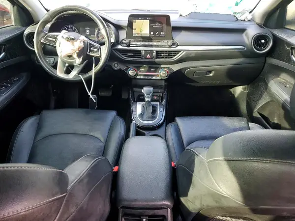 3KPF54AD1KE087339 2019 KIA FORTE - Image 8