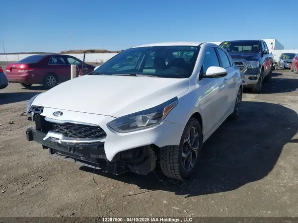 3KPF54AD1KE101210 2019 KIA FORTE - Image 2