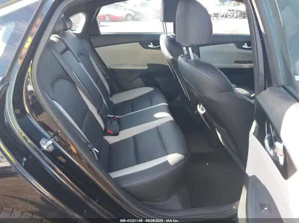 3KPF54AD1LE154801 2020 KIA FORTE - Image 8