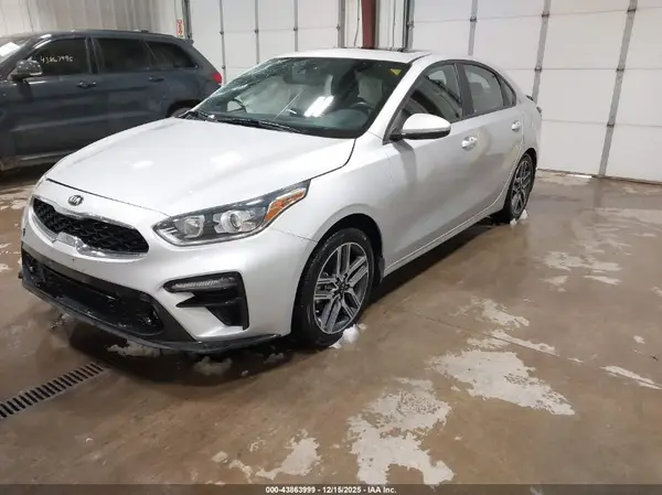 3KPF54AD1LE210025 2020 KIA FORTE - Image 2
