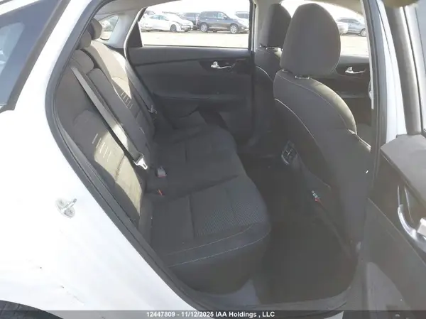 3KPF54AD1ME390429 2021 KIA FORTE - Image 8