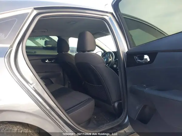3KPF54AD1ME391760 2021 KIA FORTE - Image 8