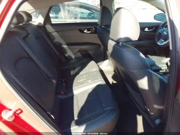 3KPF54AD1ME393430 2021 KIA FORTE - Image 8