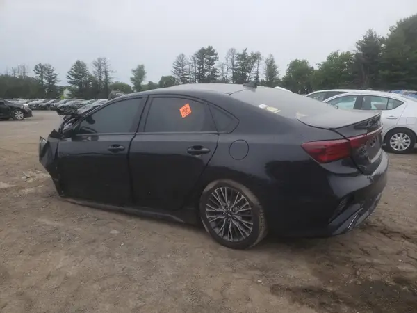 3KPF54AD1NE421390 2022 KIA FORTE - Image 2