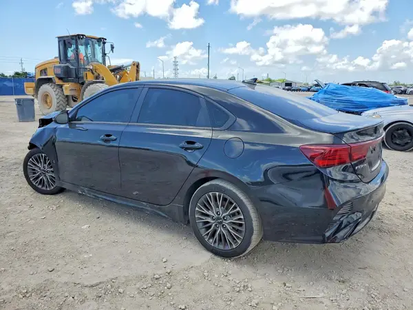 3KPF54AD1NE422457 2022 KIA FORTE - Image 2