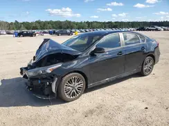 3KPF54AD1NE422586 2022 KIA FORTE