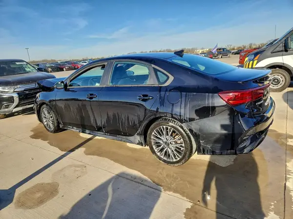 3KPF54AD1NE424144 2022 KIA FORTE - Image 2