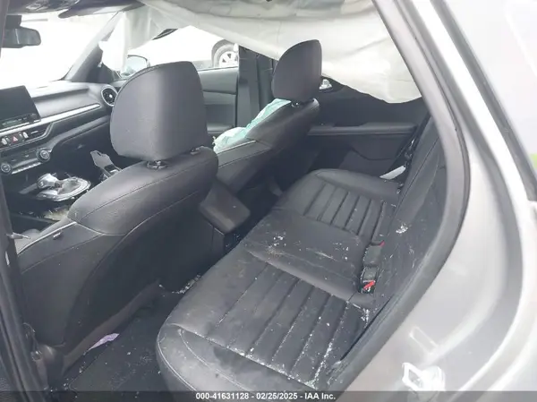 3KPF54AD1NE425424 2022 KIA FORTE - Image 8